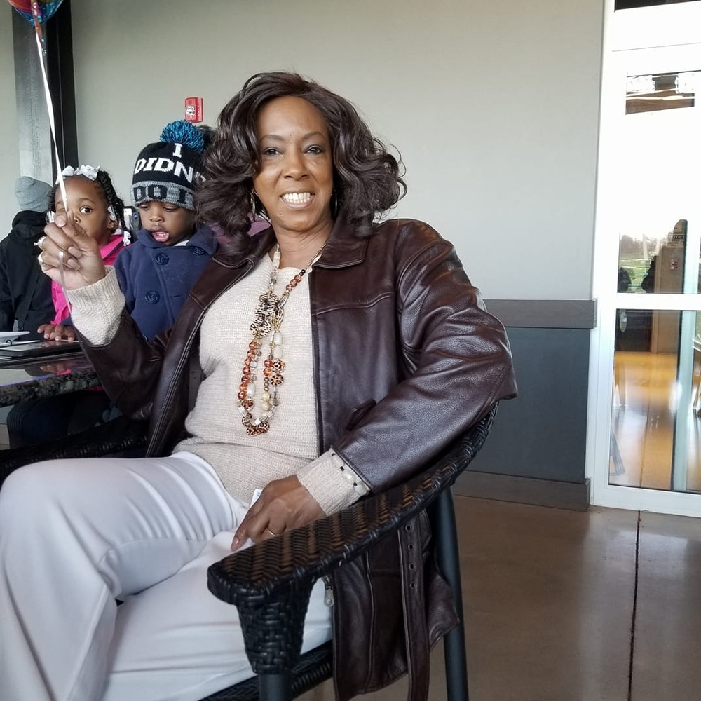 Meet your Posher, Ina